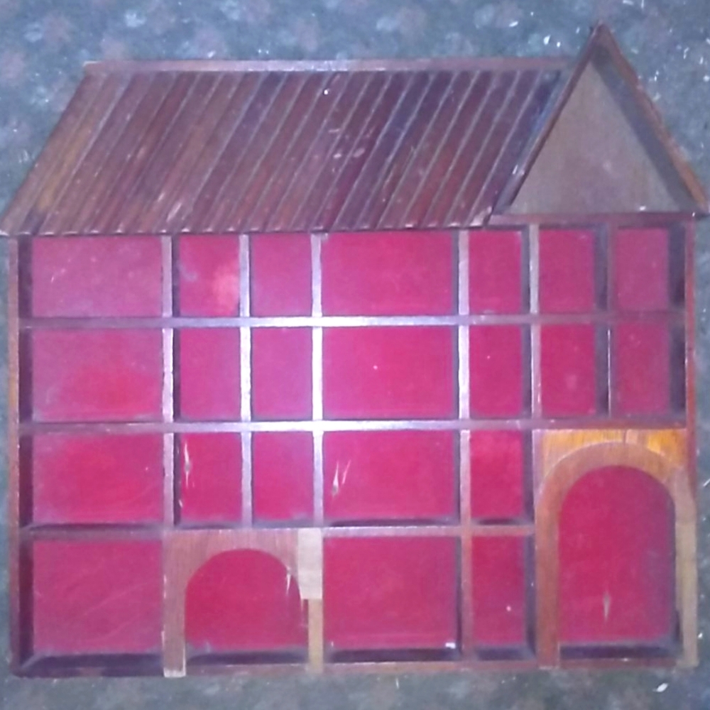 15 x 17" Vintage What not shelf